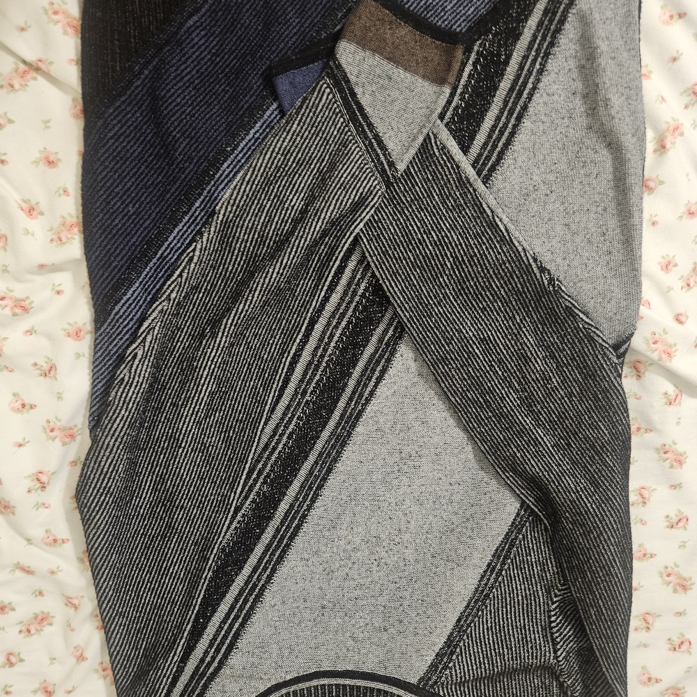 NIC+ZOE Black and Gray Knit Top